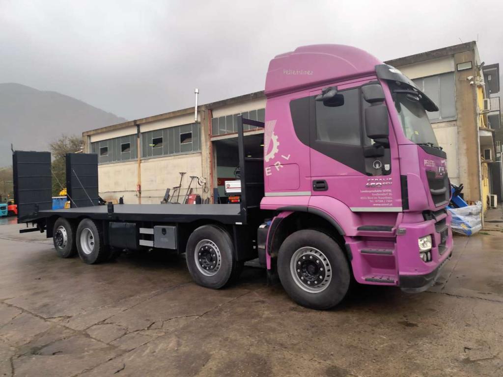 Iveco STRALIS 320S46 Photo 13