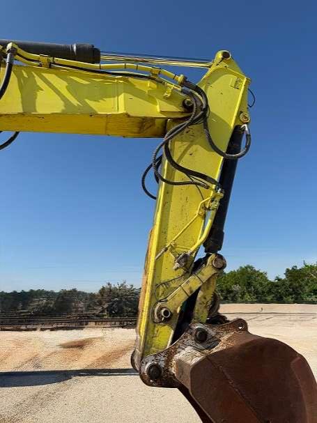 New Holland E245C Photo 11