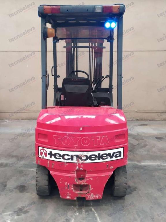 Toyota 7FBH25 Photo 5