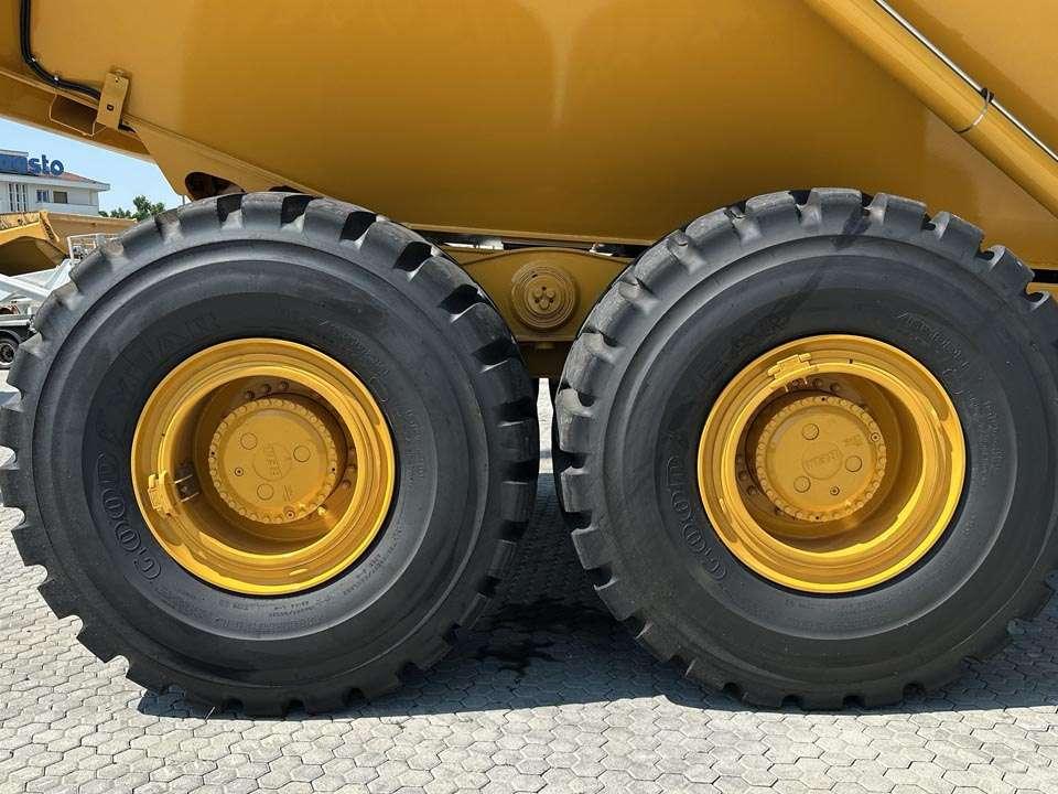 Bell B50E 6x6 Photo 10