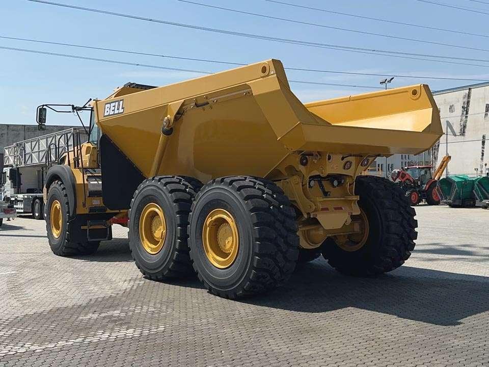 Bell B50E 6x6 Photo 3