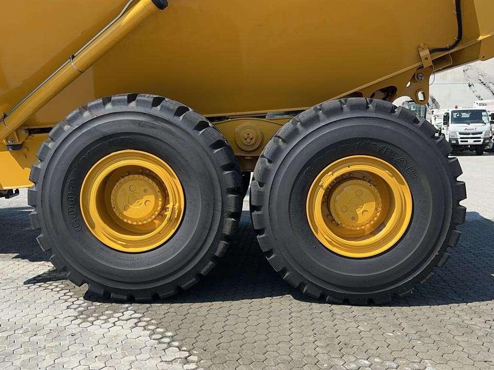 Bell B50E 6x6 Photo 4