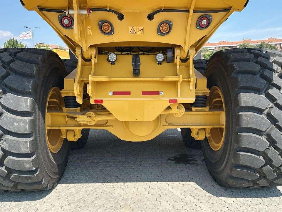 Bell B50E 6x6 Photo 9