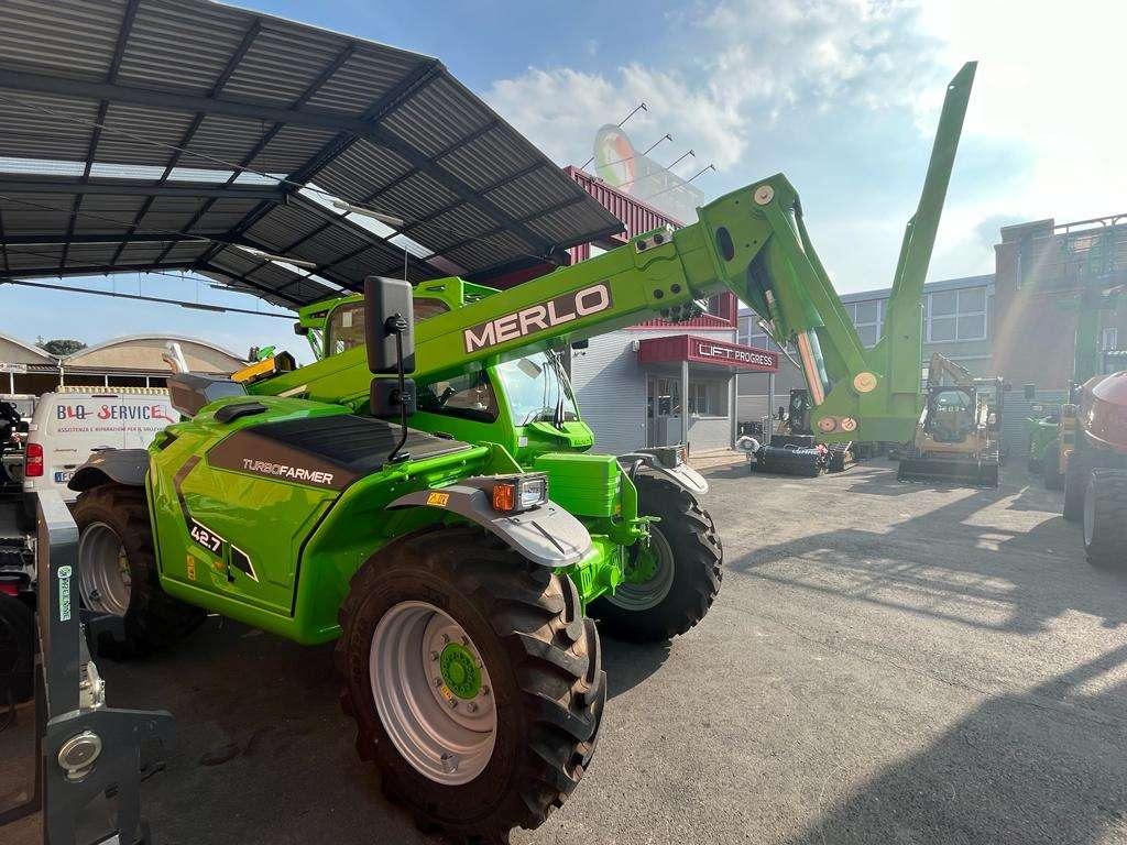 Merlo TF42.7 Photo 6