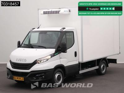 Iveco Daily 35S14 3.0L CNG Zijdeur Koelwagen Thermo King V-300 MAX Airco Cruise Camera Euro6 Bakwagen Koe en vente par BAS World B.V.
