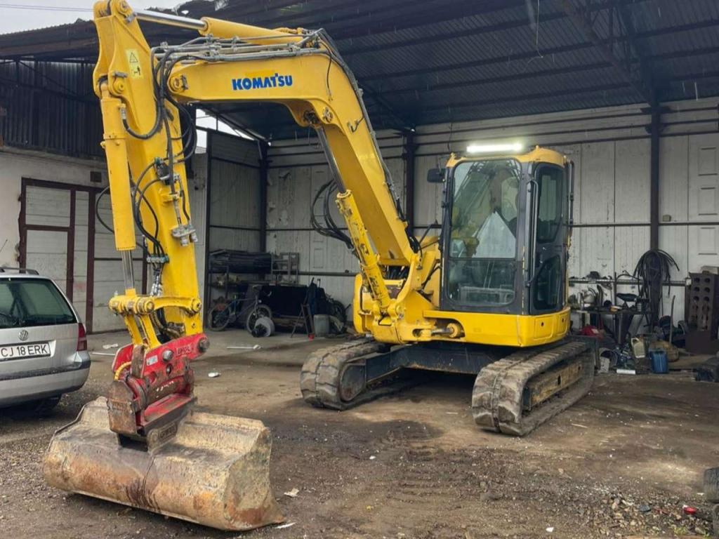 Komatsu PC88MR-8 Photo 1