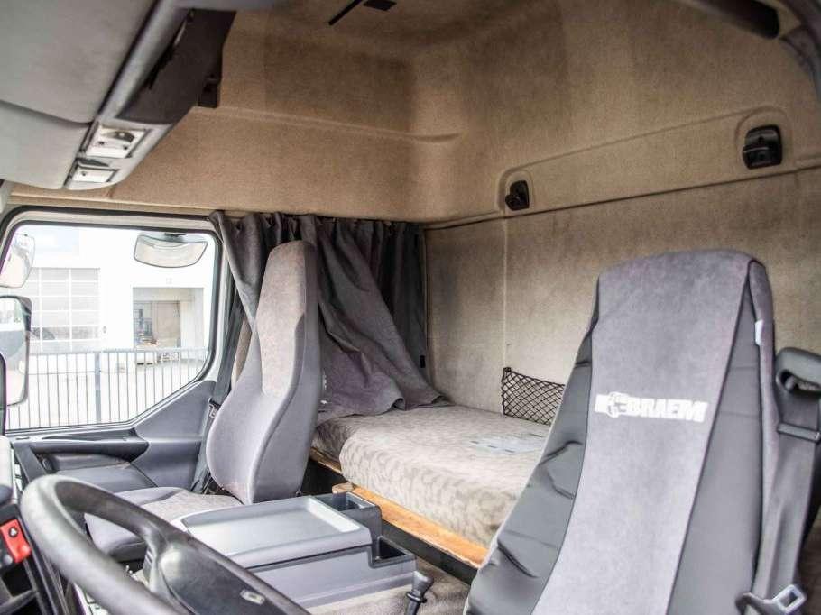 Renault PREMIUM 320 Photo 10