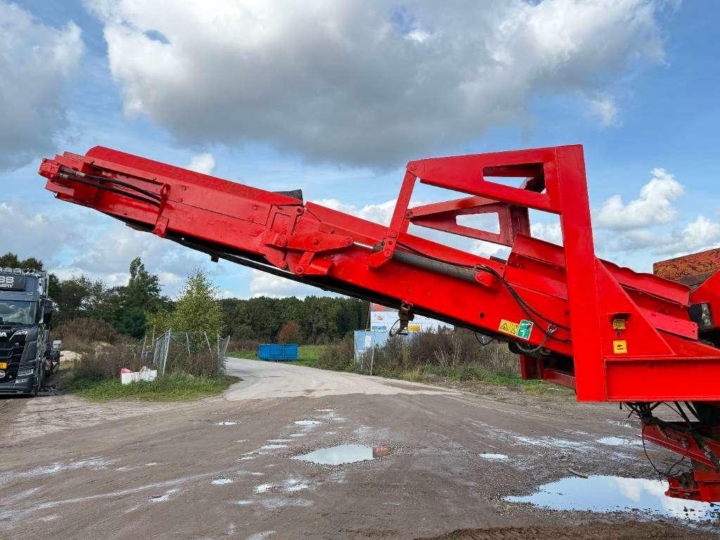 Terex - Finlay 883T - 2 Side Conveyor / Auto Greasing Photo 11