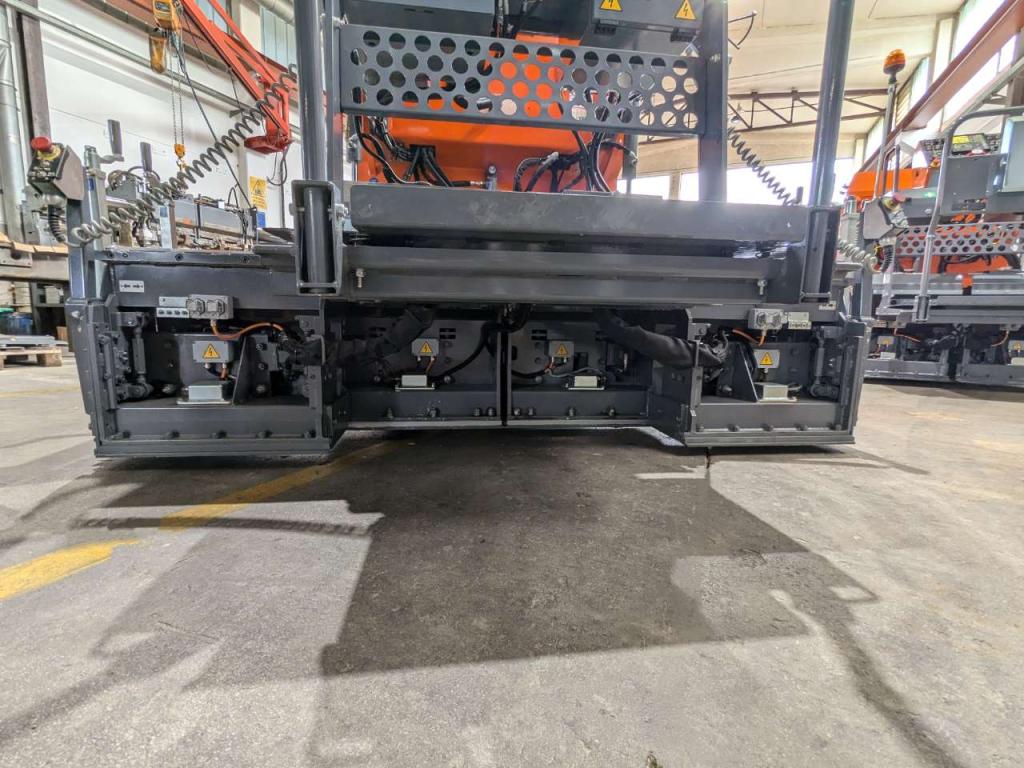 CM F220T Photo 4