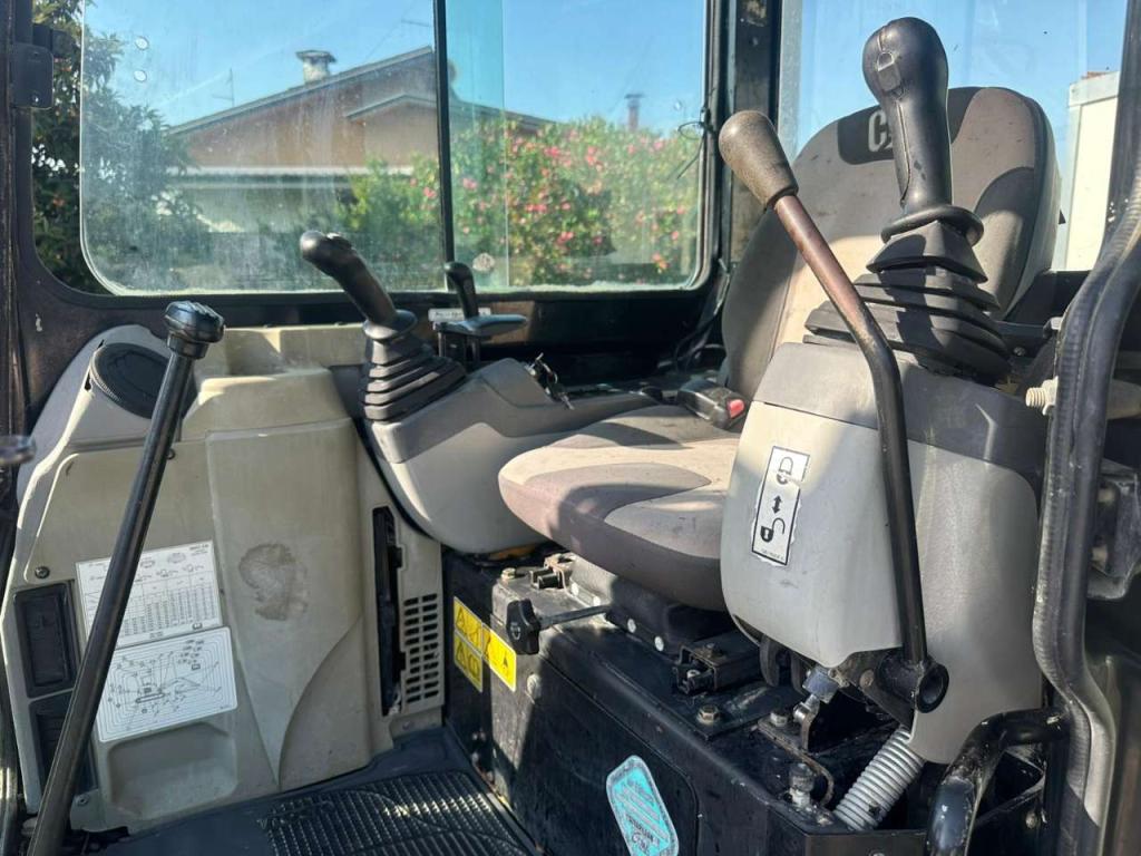 Caterpillar 305C Photo 7