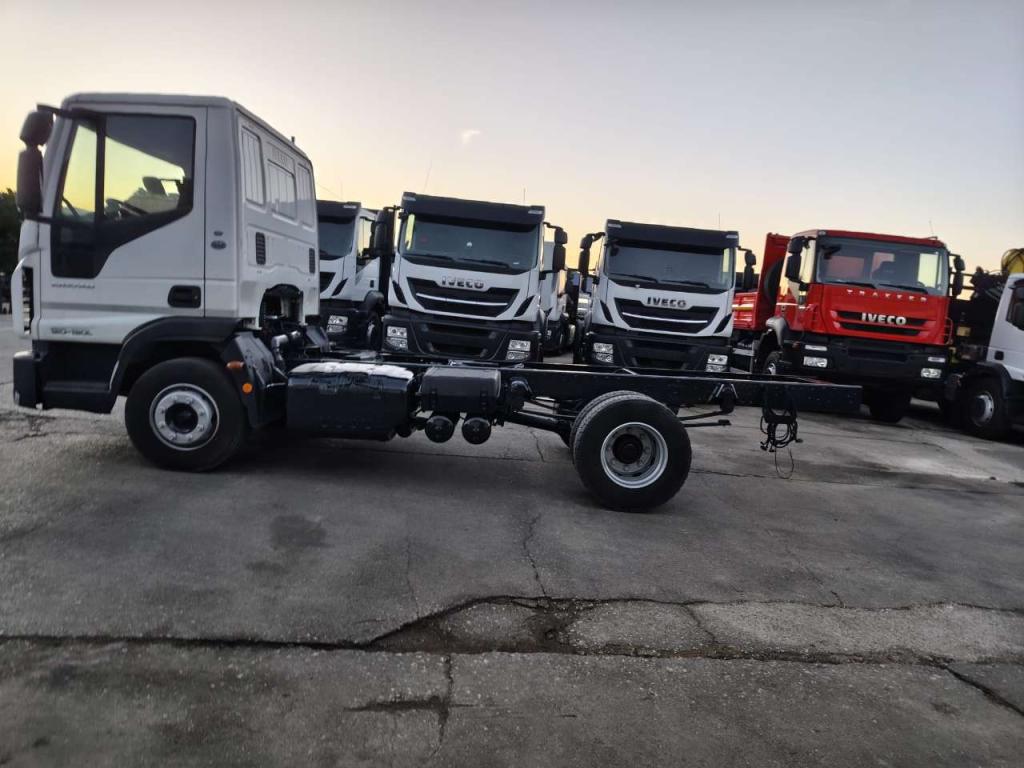 Iveco EUROCARGO 120-190L Photo 17