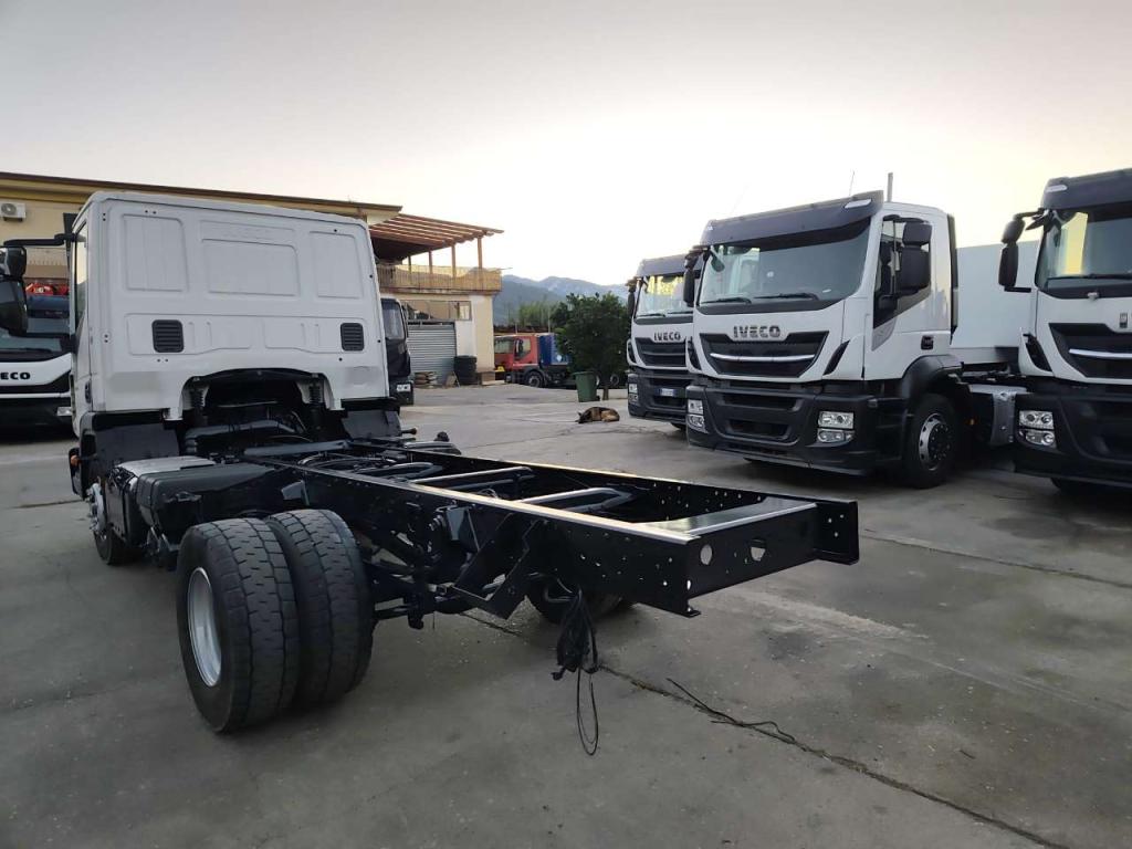 Iveco EUROCARGO 120-190L Photo 27
