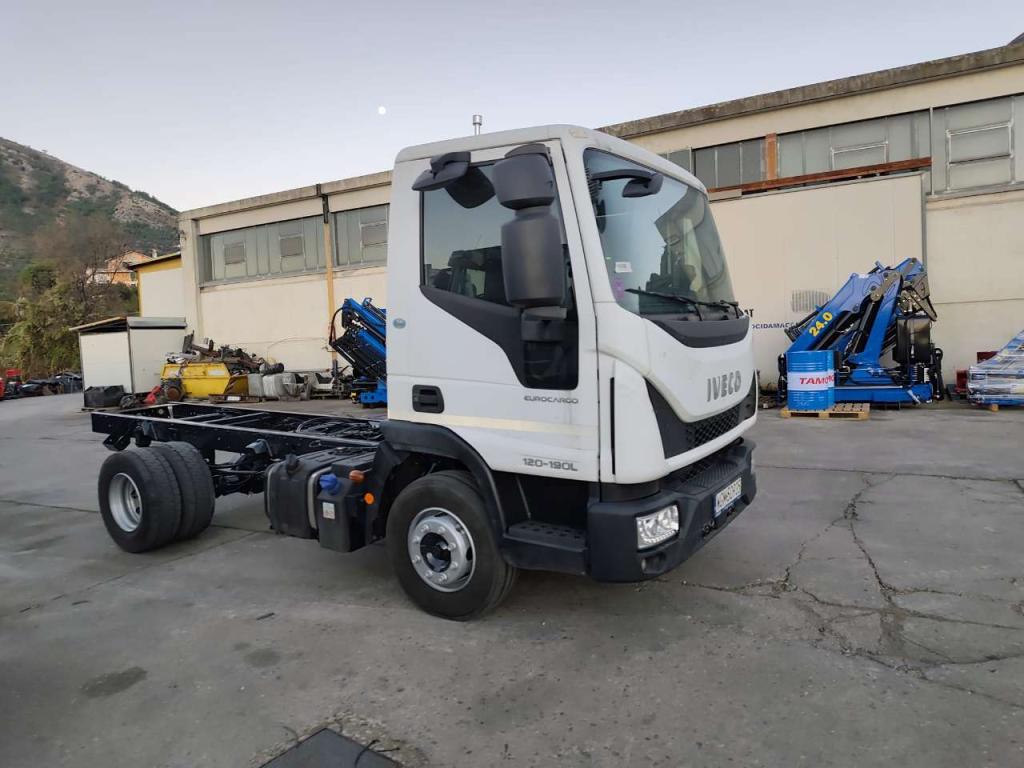 Iveco EUROCARGO 120-190L Photo 4