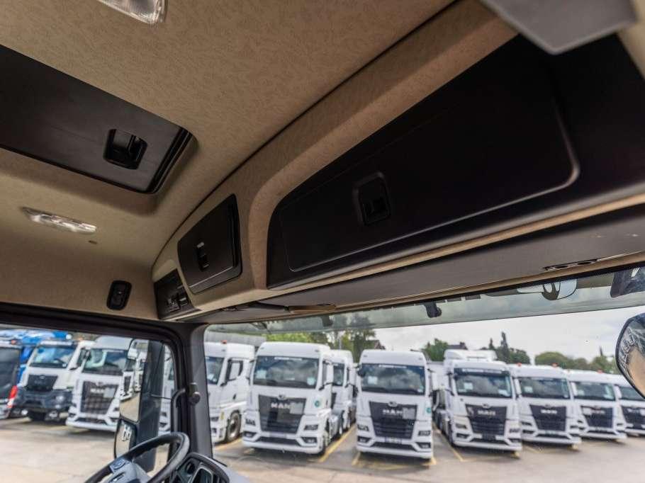 Mercedes-Benz ACTROS 1845 LS+HYDR Photo 15