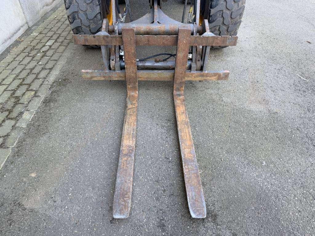 Volvo L30G Photo 23