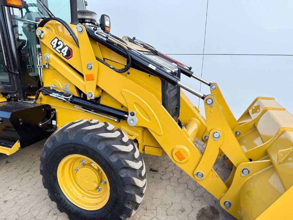 Caterpillar 424 4WD - Hammer Lines / Airco / Side Shift Photo 15
