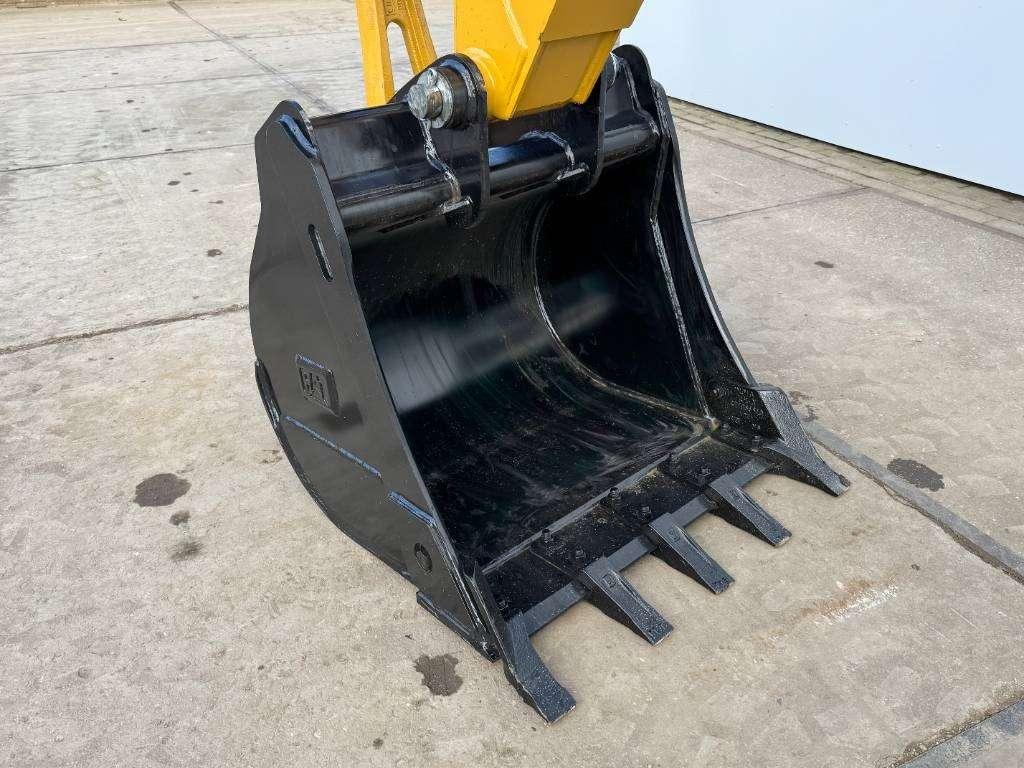 Caterpillar 424 4WD - Hammer Lines / Airco / Side Shift Photo 20