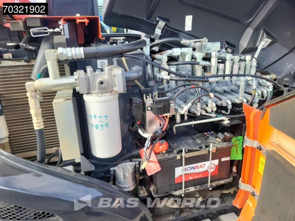 Kubota KX080-4 Photo 26