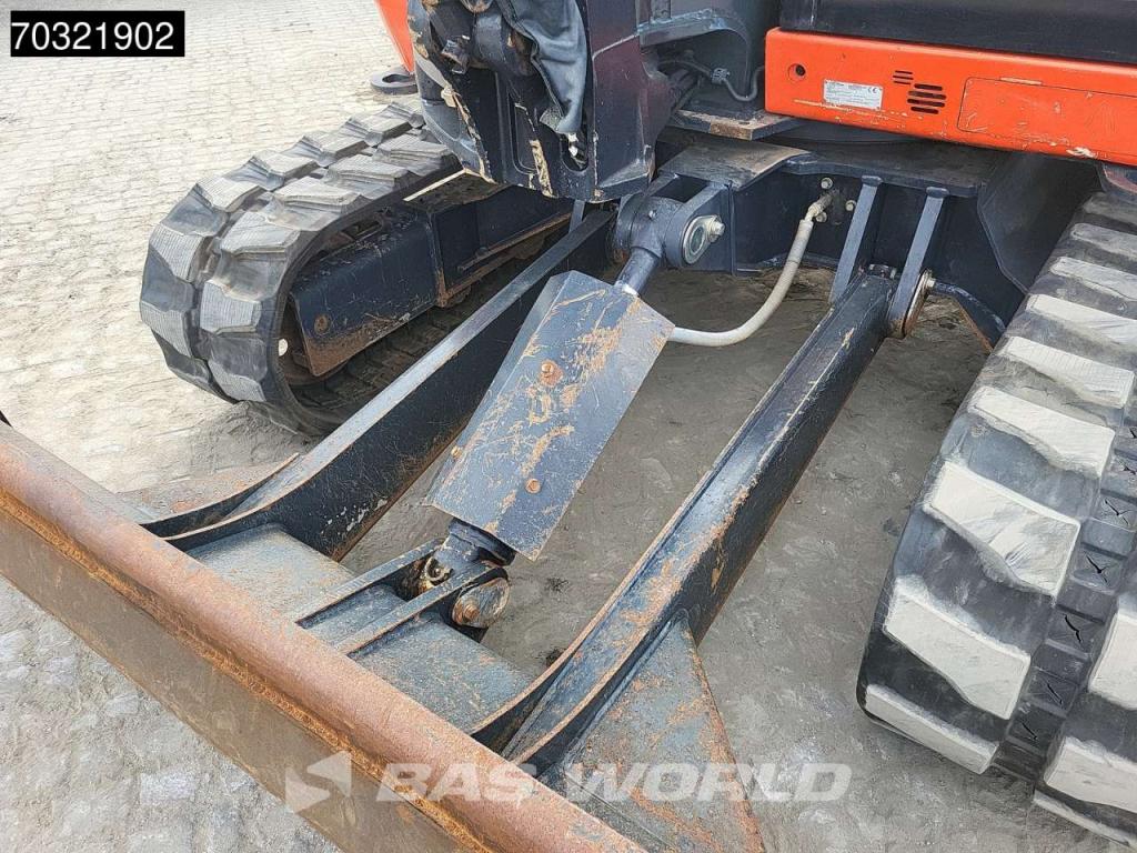 Kubota KX080-4 Photo 30