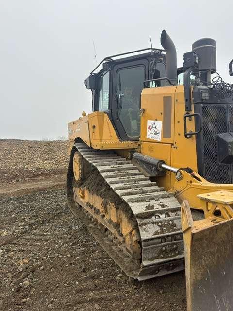 Caterpillar D6 Photo 2