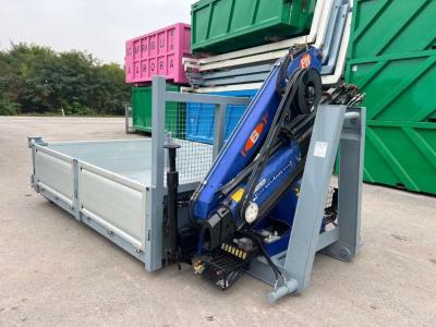 CONTAINER SCARRABILE NUOVO A PIANALE CON GRU en vente par Aurora Srl