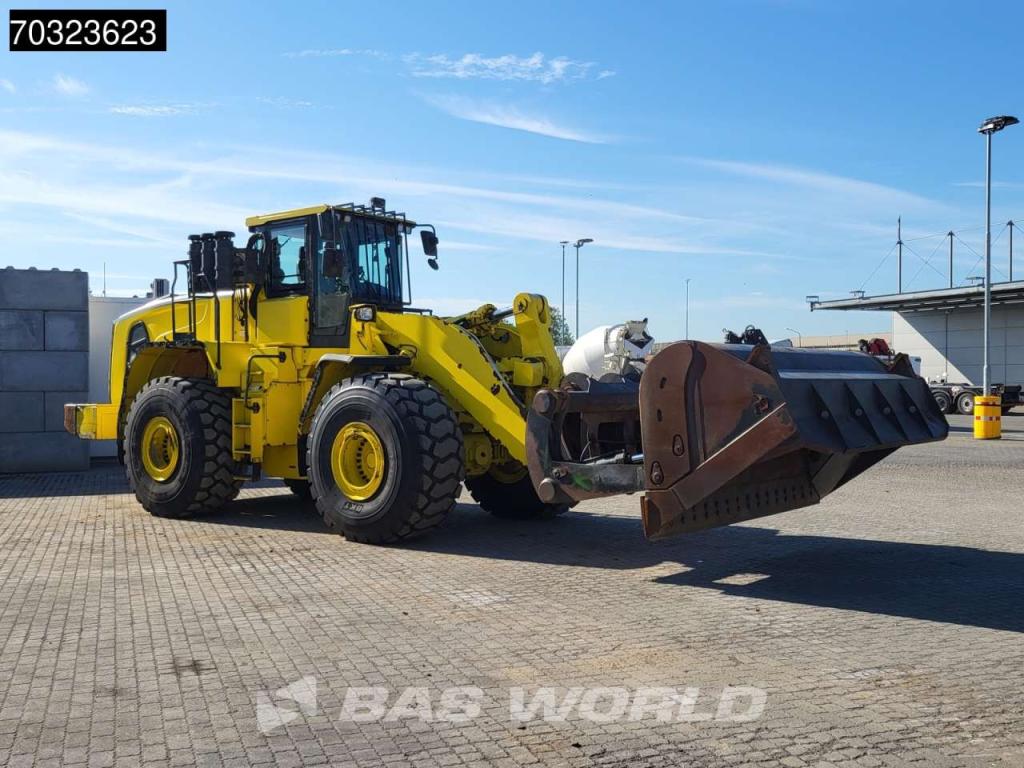 Hyundai HL980 High Tip Bucket Photo 11