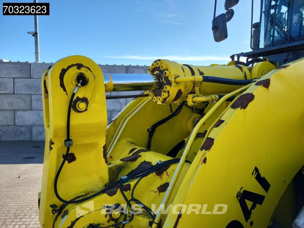 Hyundai HL980 High Tip Bucket Photo 16