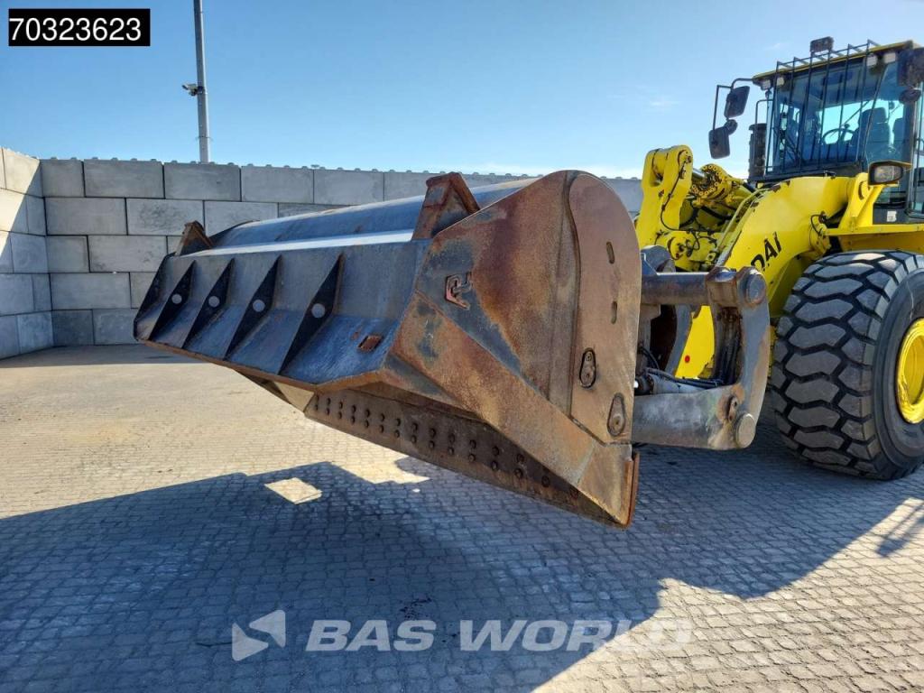Hyundai HL980 High Tip Bucket Photo 20