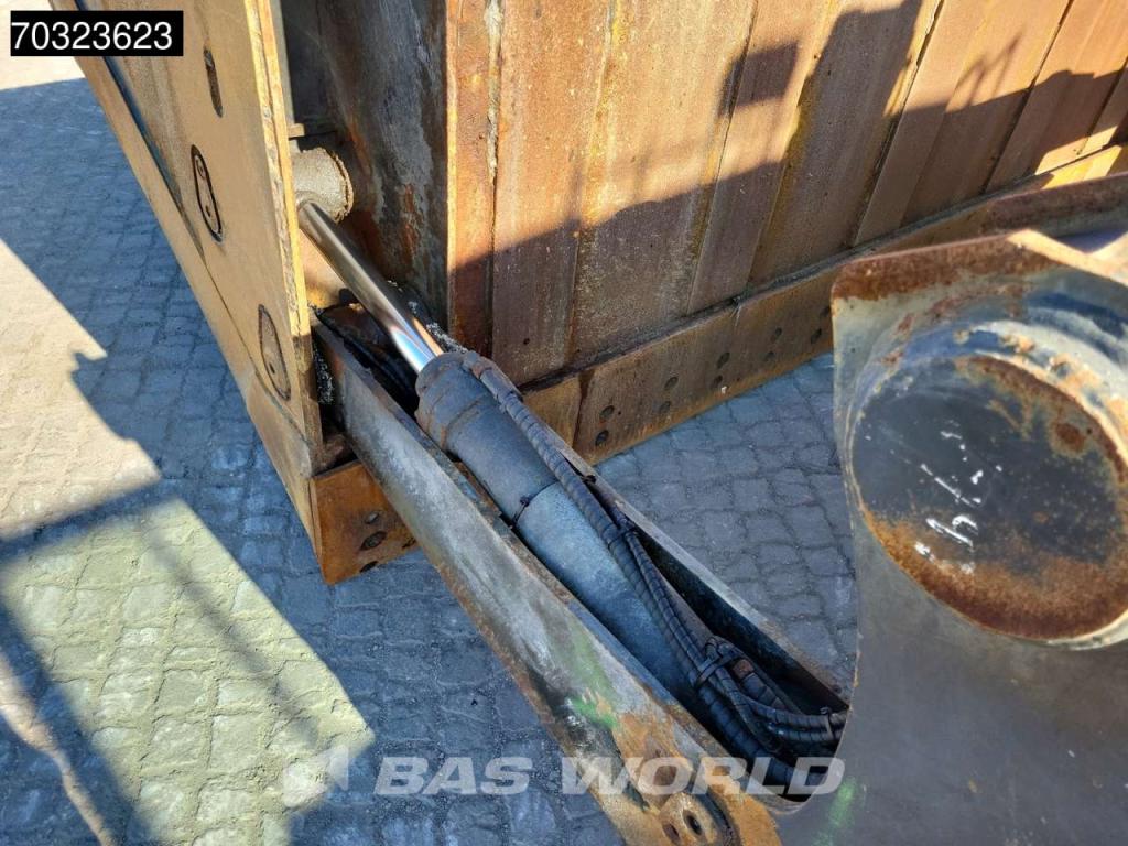 Hyundai HL980 High Tip Bucket Photo 21
