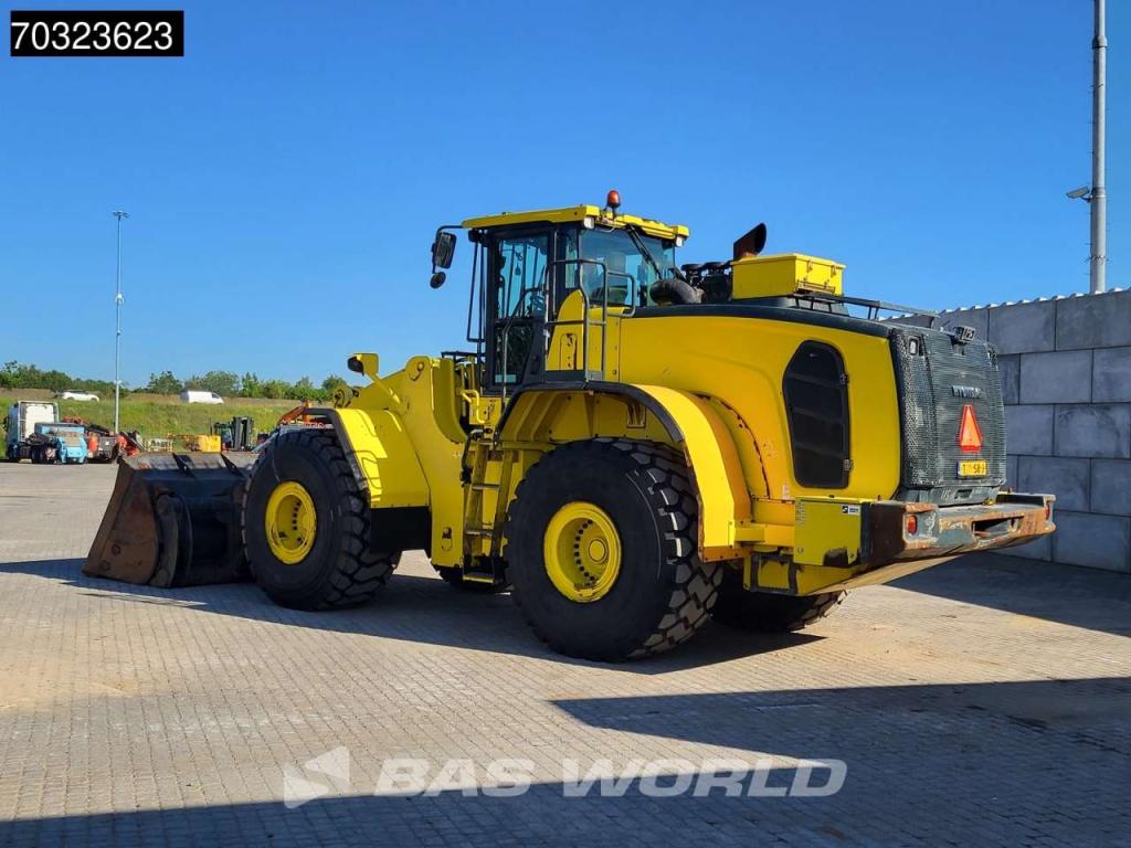 Hyundai HL980 High Tip Bucket Photo 7
