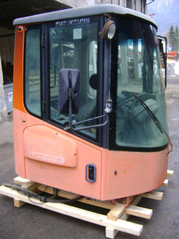 Cabine pour Fiat Hitachi W 90 Photo 1