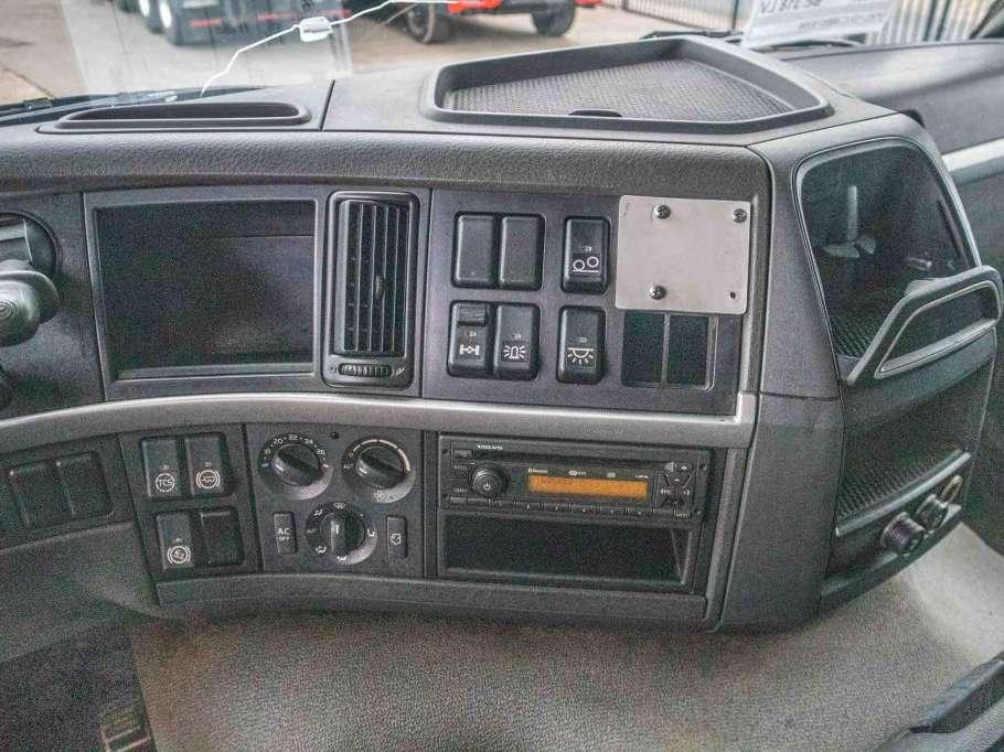 Volvo FM 330+10 pneus/tires-intarder Photo 9