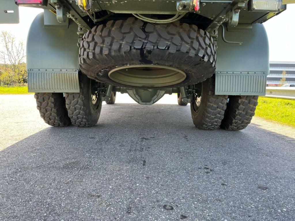 Mercedes-Benz 1017 4X4 ex army reconditioned Photo 13