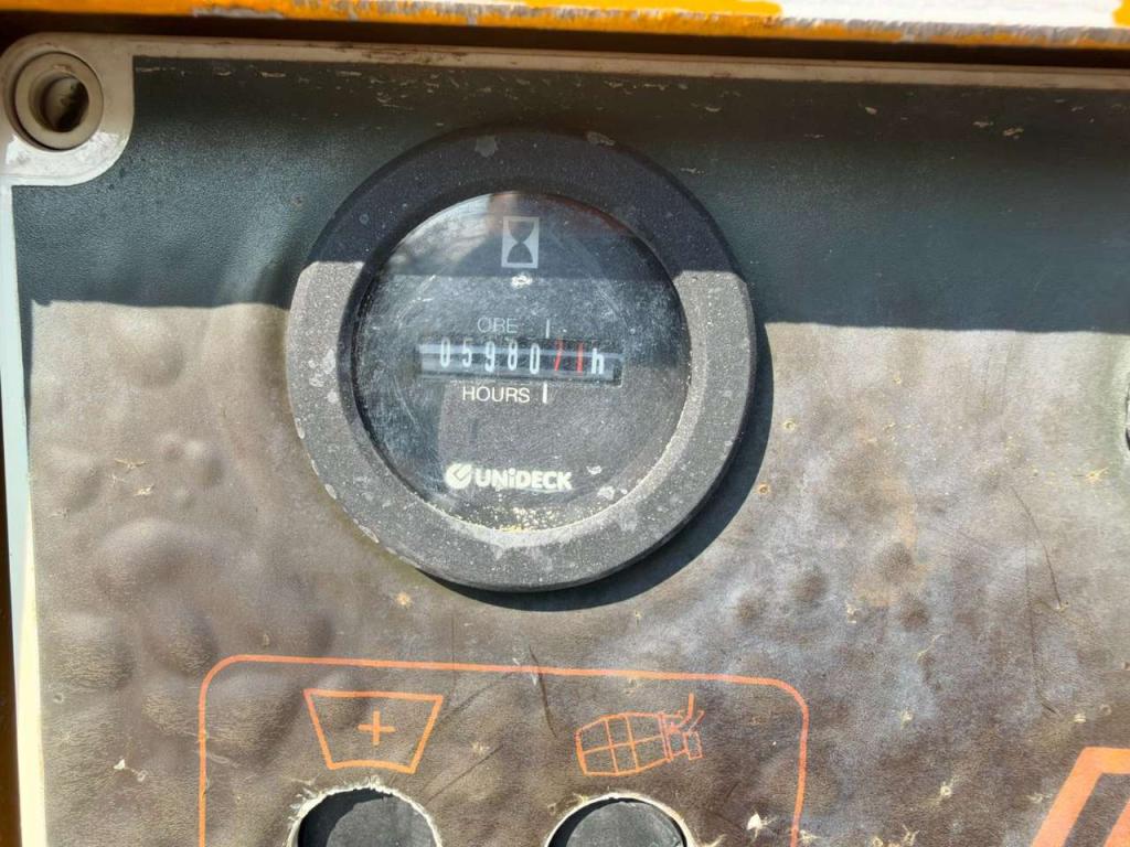Volvo FM12 380 Photo 10