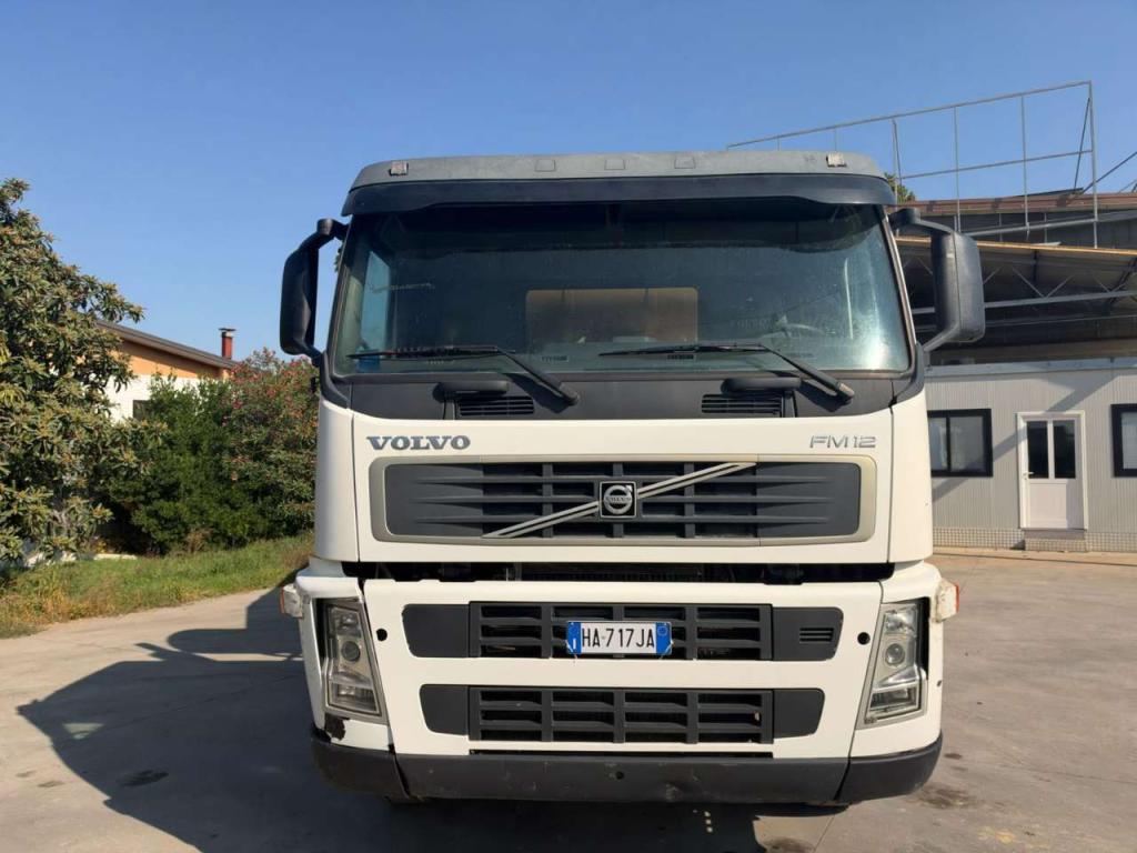 Volvo FM12 380 Photo 7