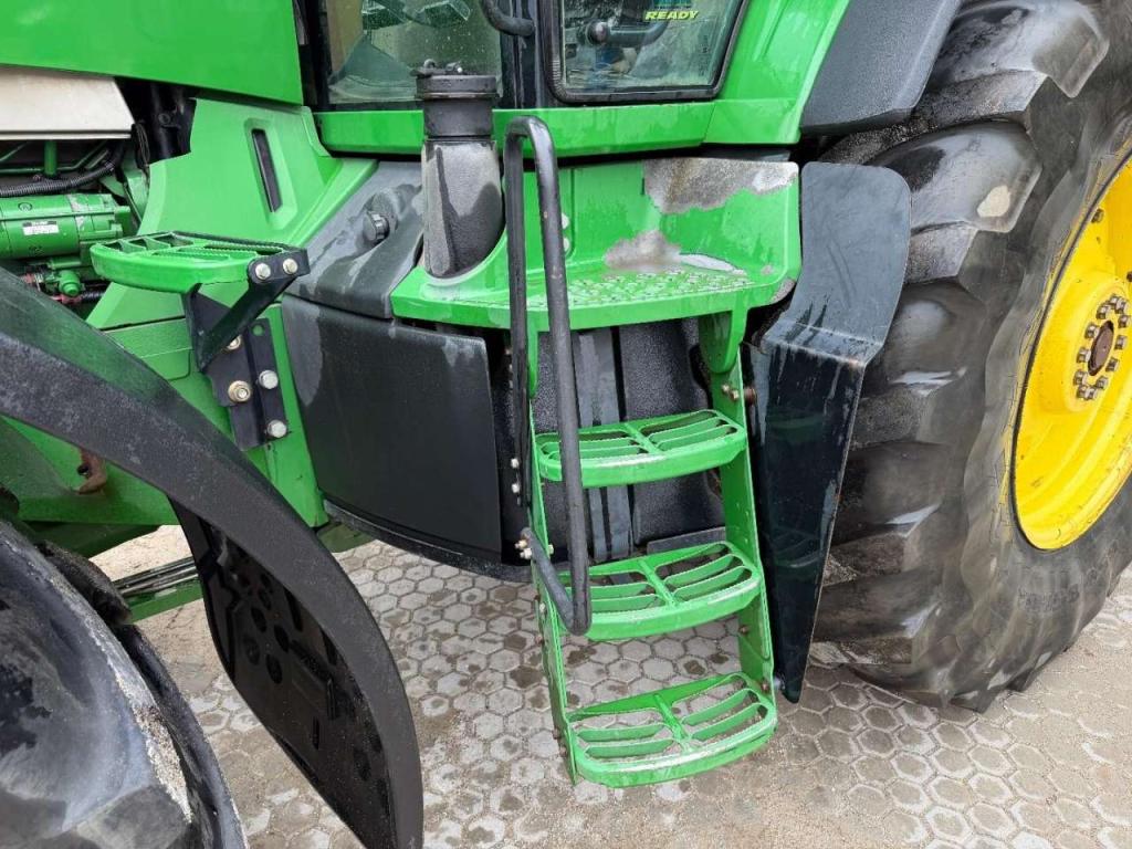 John Deere 7930 PowerQuad - Front PTO Photo 26