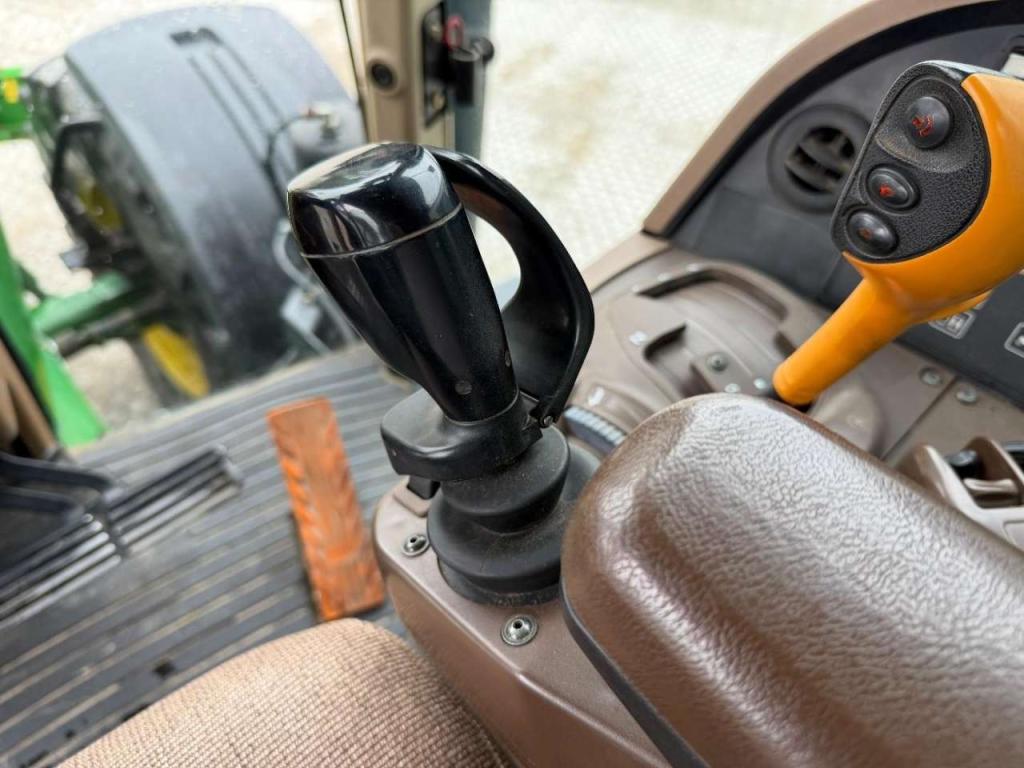 John Deere 7930 PowerQuad - Front PTO Photo 30