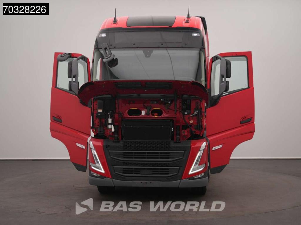 Volvo FH 460 4X2 XL 2x Tanks Navi ACC Photo 21