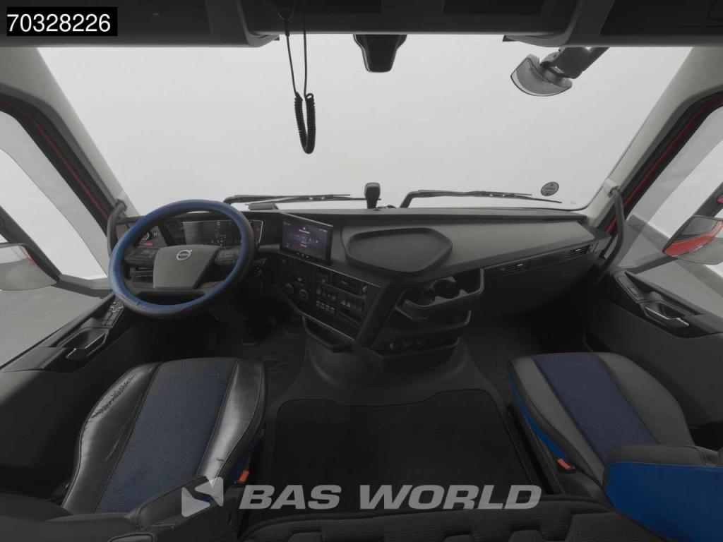 Volvo FH 460 4X2 XL 2x Tanks Navi ACC Photo 3