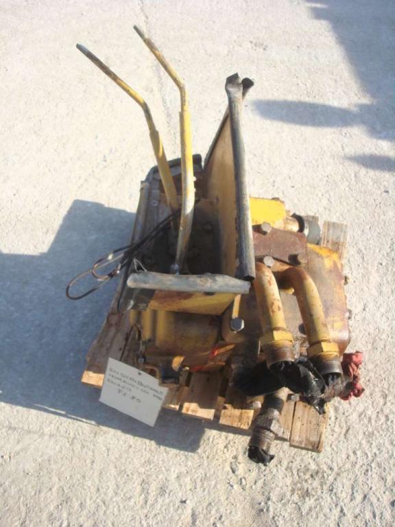 Distributeur hydraulique pour FIAT ALLIS - DOZER FL20 E FD20 Photo 4