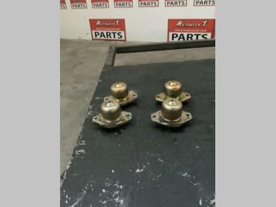 SUPPORTI MOTORE PER YANMAR 4TNE88 Axe Photo 1