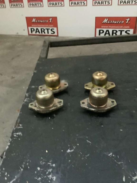 SUPPORTI MOTORE PER YANMAR 4TNE88 Axe Photo 1