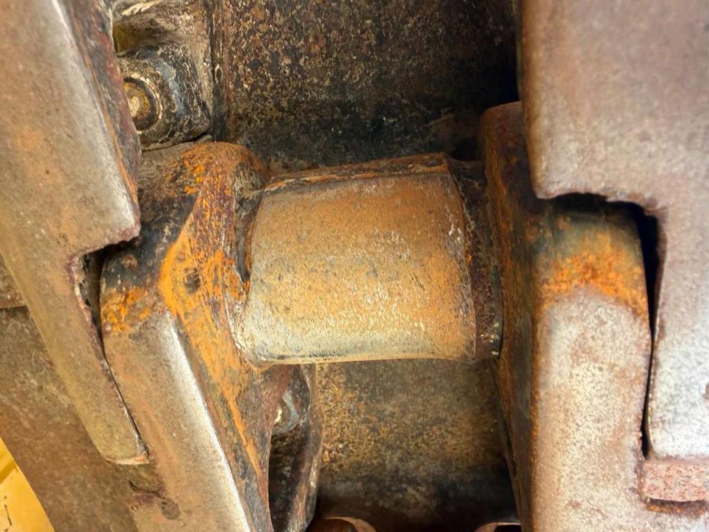 Caterpillar D3K2 XL Ripper Photo 15