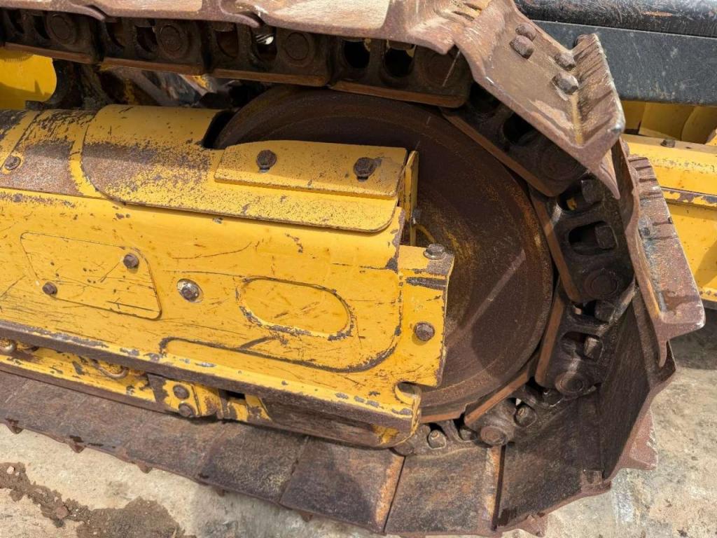Caterpillar D3K2 XL Ripper Photo 16