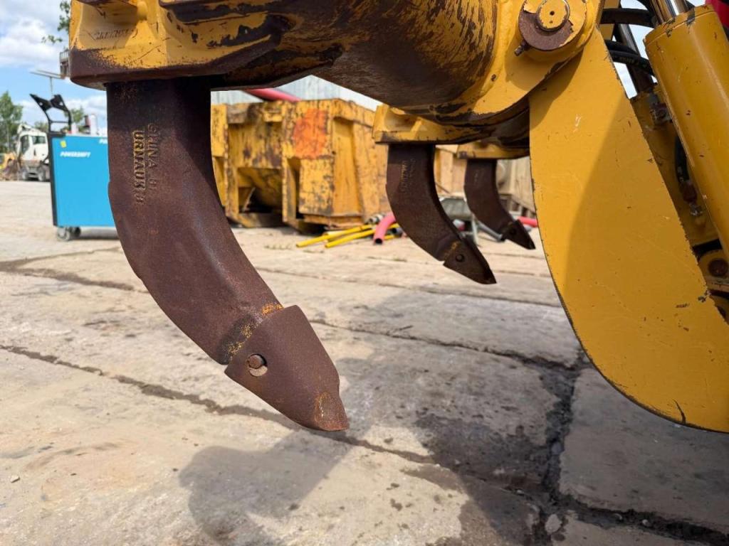 Caterpillar D3K2 XL Ripper Photo 21