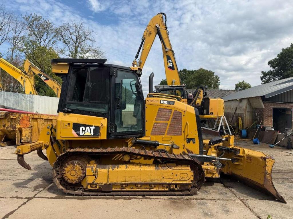 Caterpillar D3K2 XL Ripper Photo 6