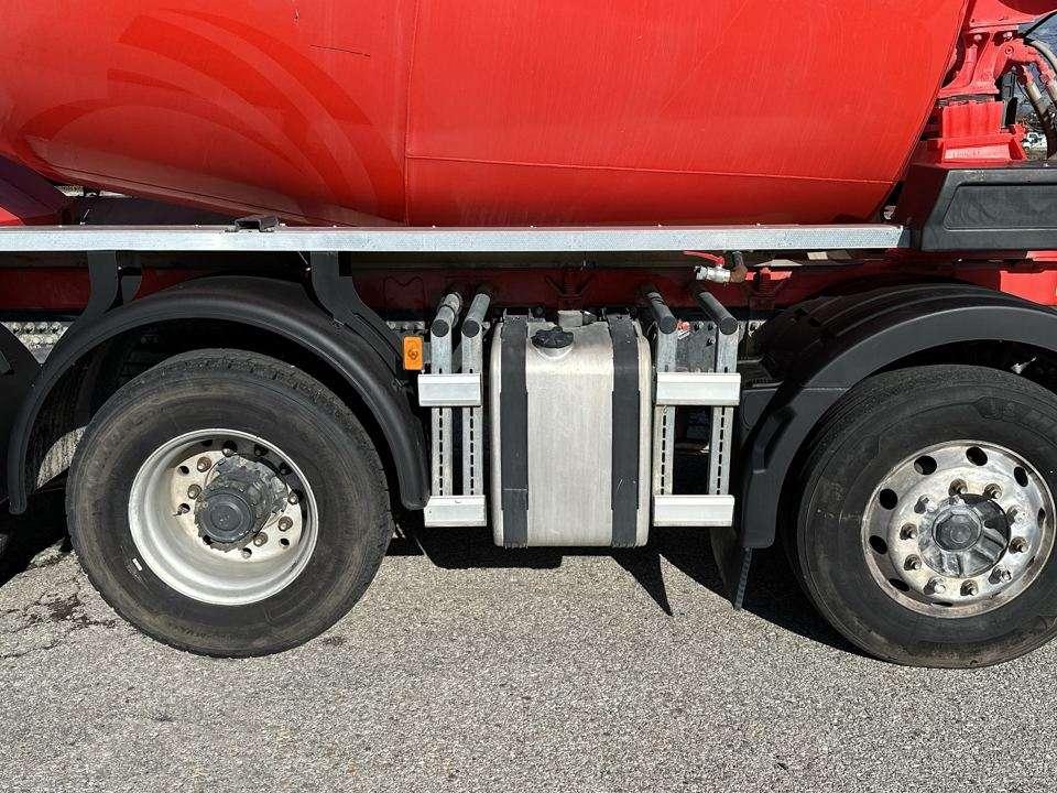 Renault C430 8x4 Photo 10