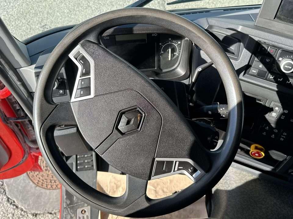 Renault C430 8x4 Photo 16