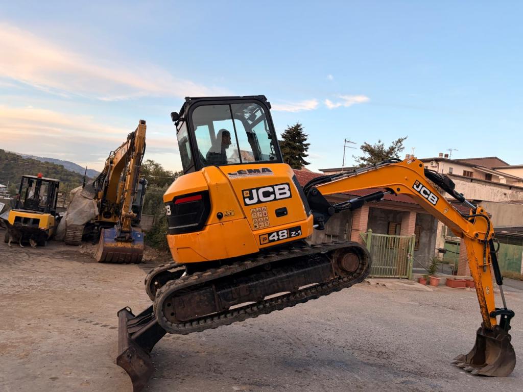 JCB 48 z 1 Photo 4