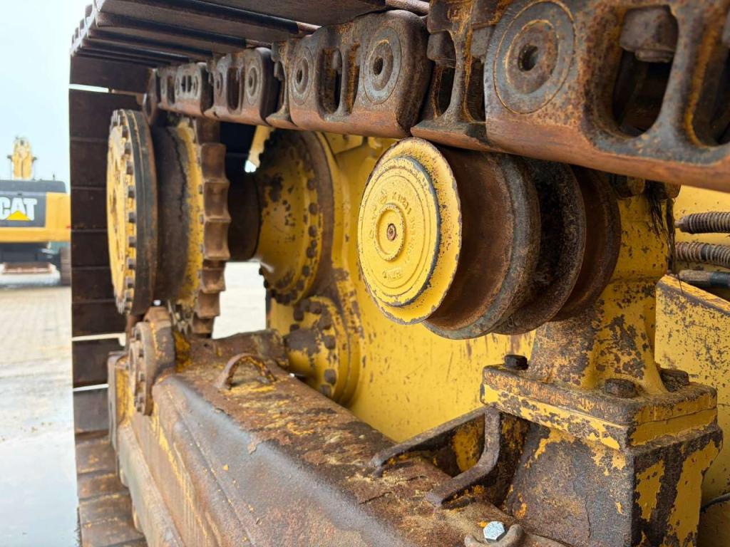 Caterpillar D6N XL Photo 17